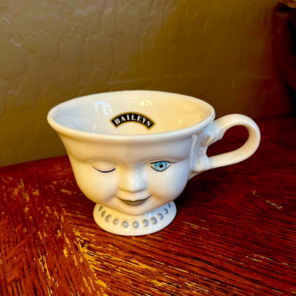 Vintage Bailey’s Irish Cream Helen Hunt mug